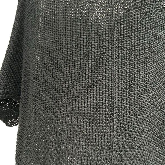 Mahina Women's Black Oversized V-Neck Knit Pullover Sweater - Picture 4 of 4
